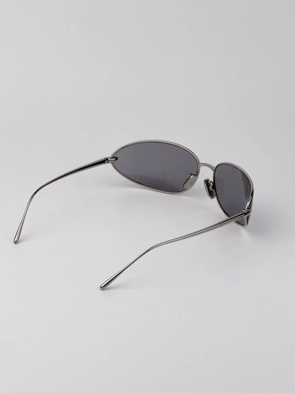 LOEWE LW40164U 16A SILVER OVAL SUNGLASSES